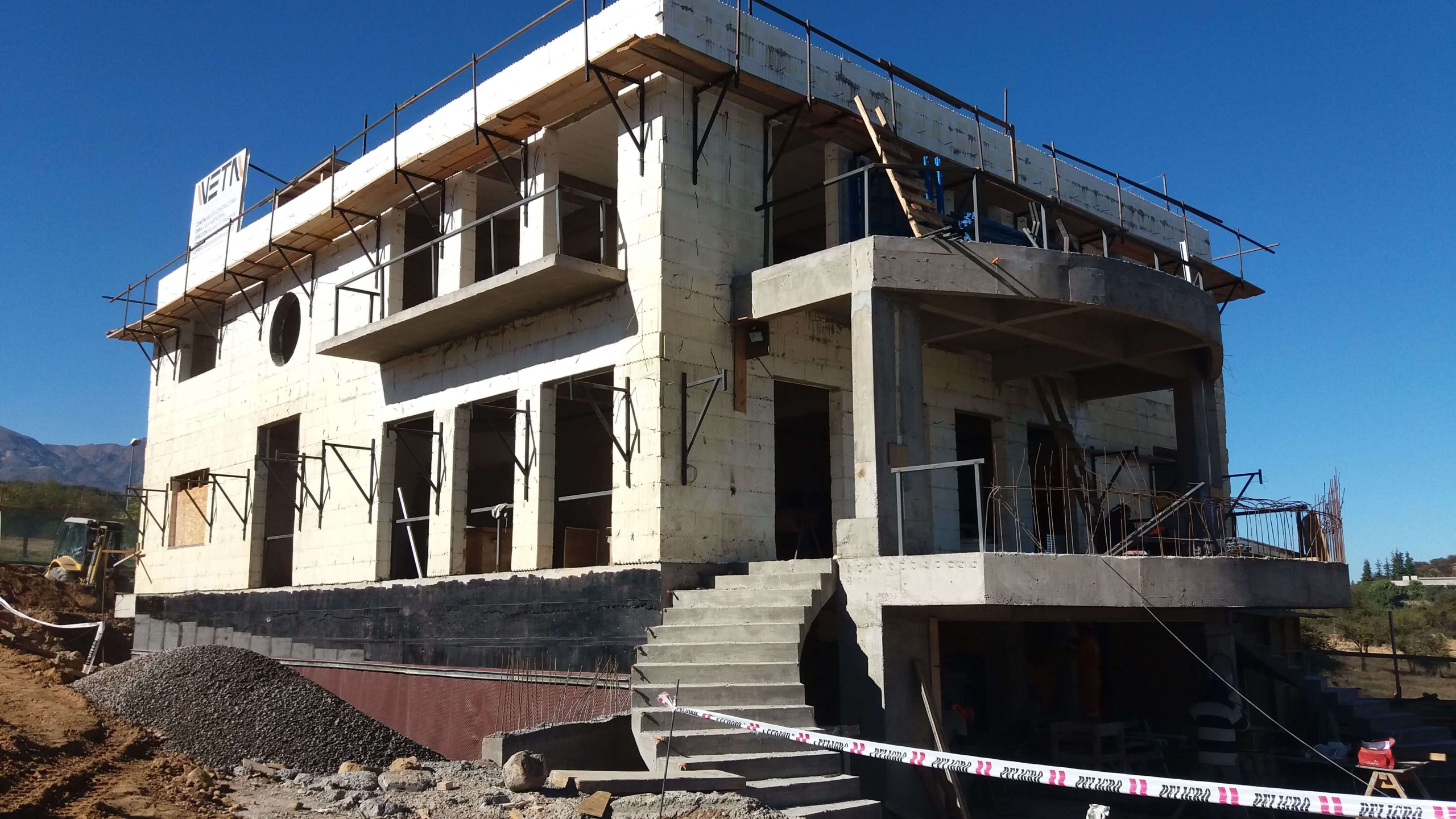 Casa 620m² construida con sistema ICF en Lo Barnechea, RM - EXACTA®
