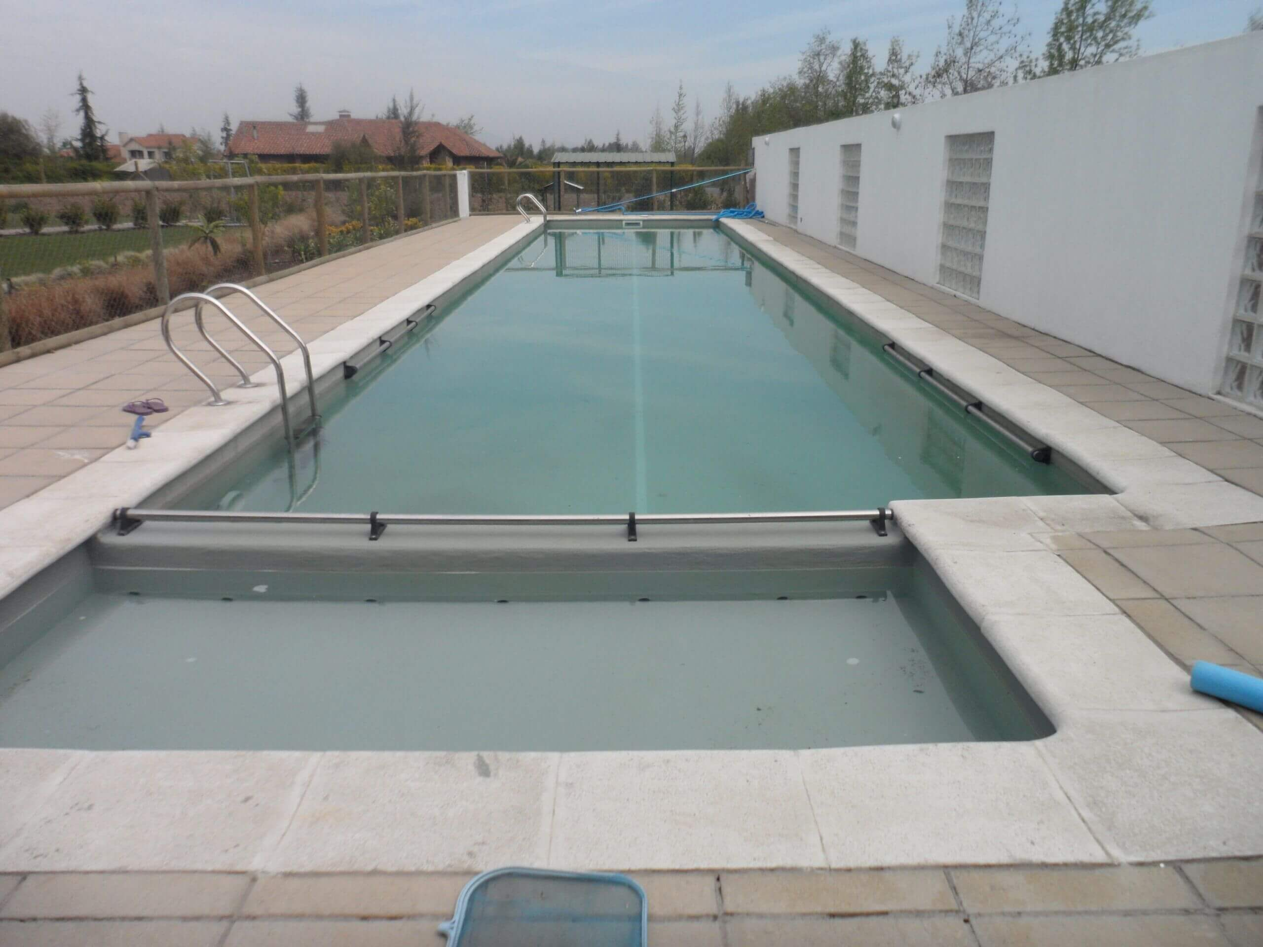 Piscina construida en Rancagua - EXACTA®