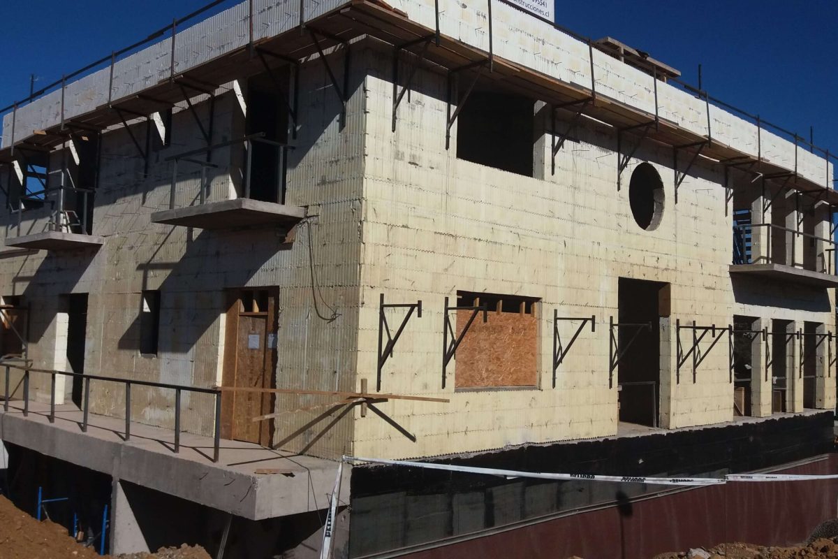 Casa 620m² construida con sistema ICF en Lo Barnechea, RM - EXACTA®