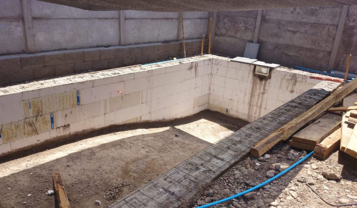 Piscina construida en Lampa - EXACTA®