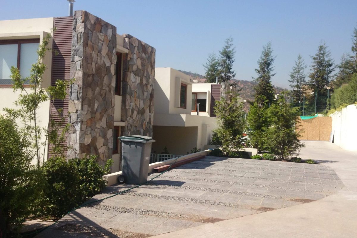 Condominio desde 250m² construido con sistema ICF en La Reina, RM - EXACTA®