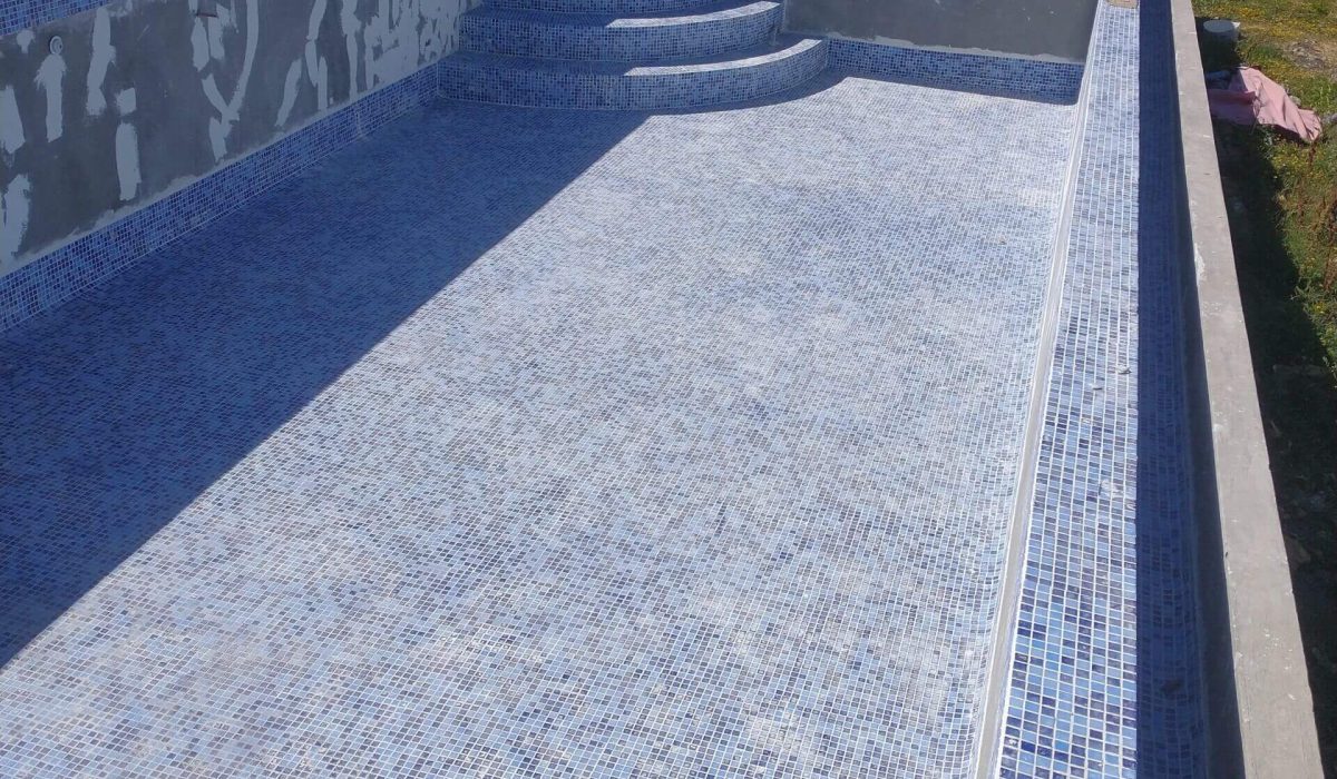 Piscina construida en Talagante - EXACTA®