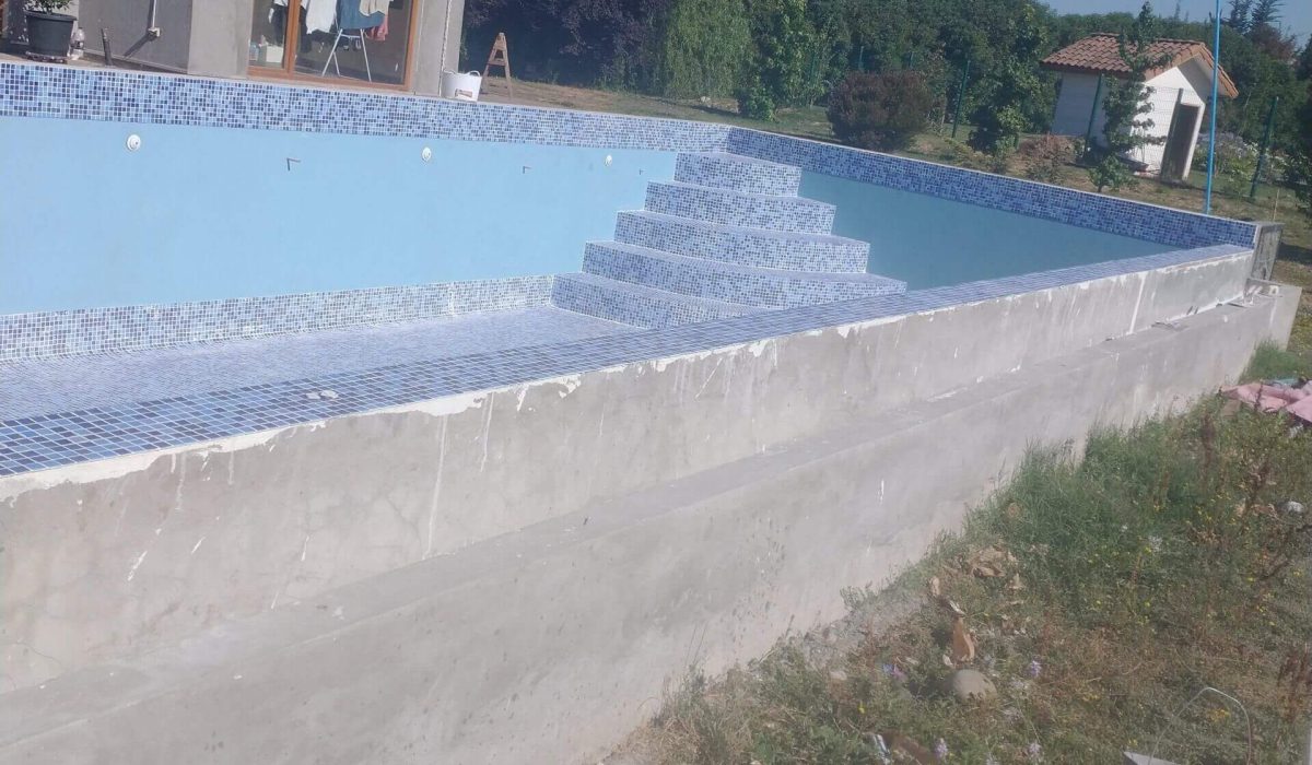 Piscina construida en Talagante - EXACTA®